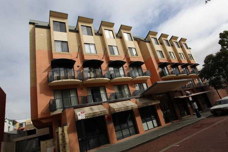بيرث Regal Apartments المظهر الخارجي الصورة
