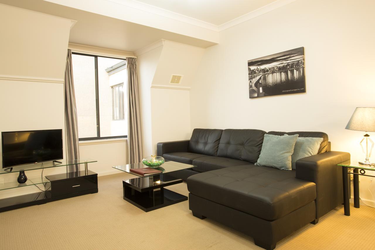 بيرث Regal Apartments المظهر الخارجي الصورة