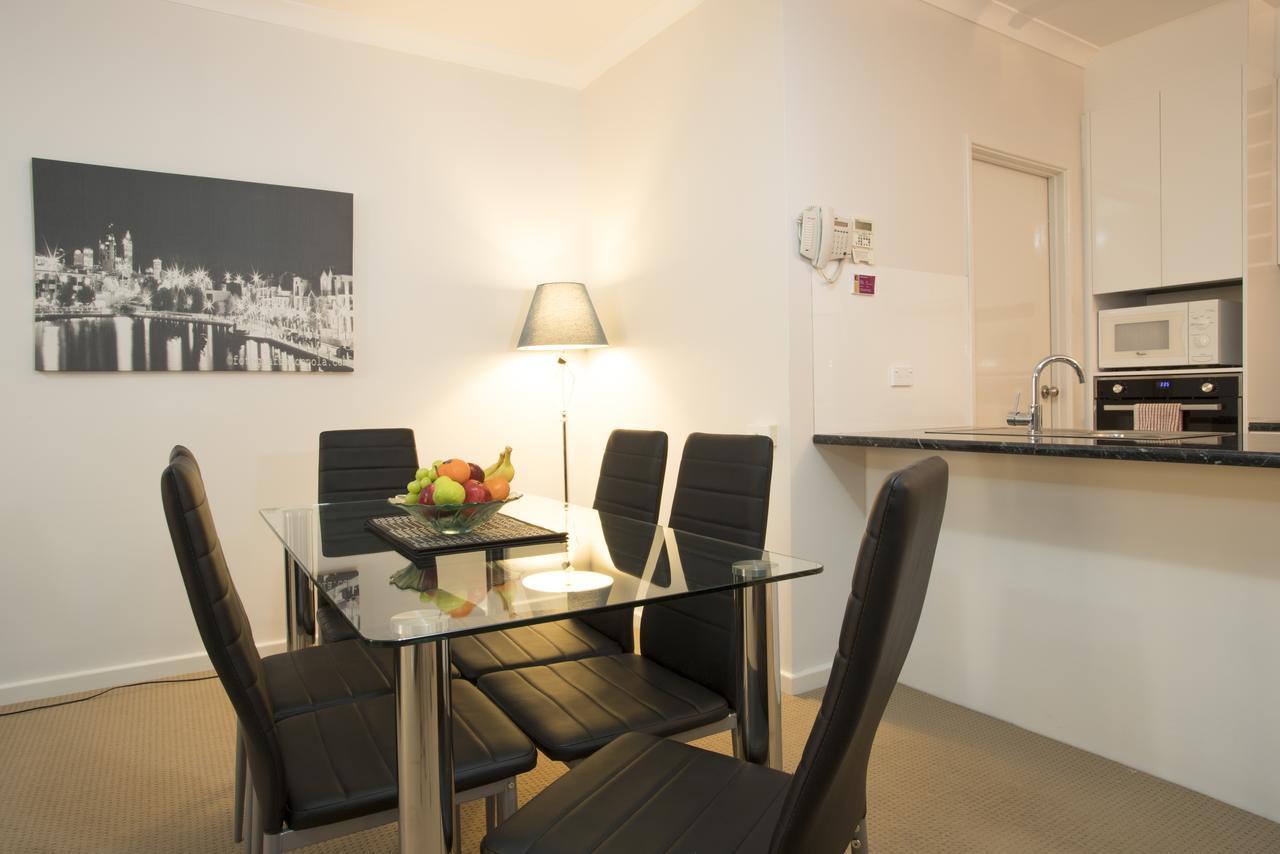 بيرث Regal Apartments المظهر الخارجي الصورة