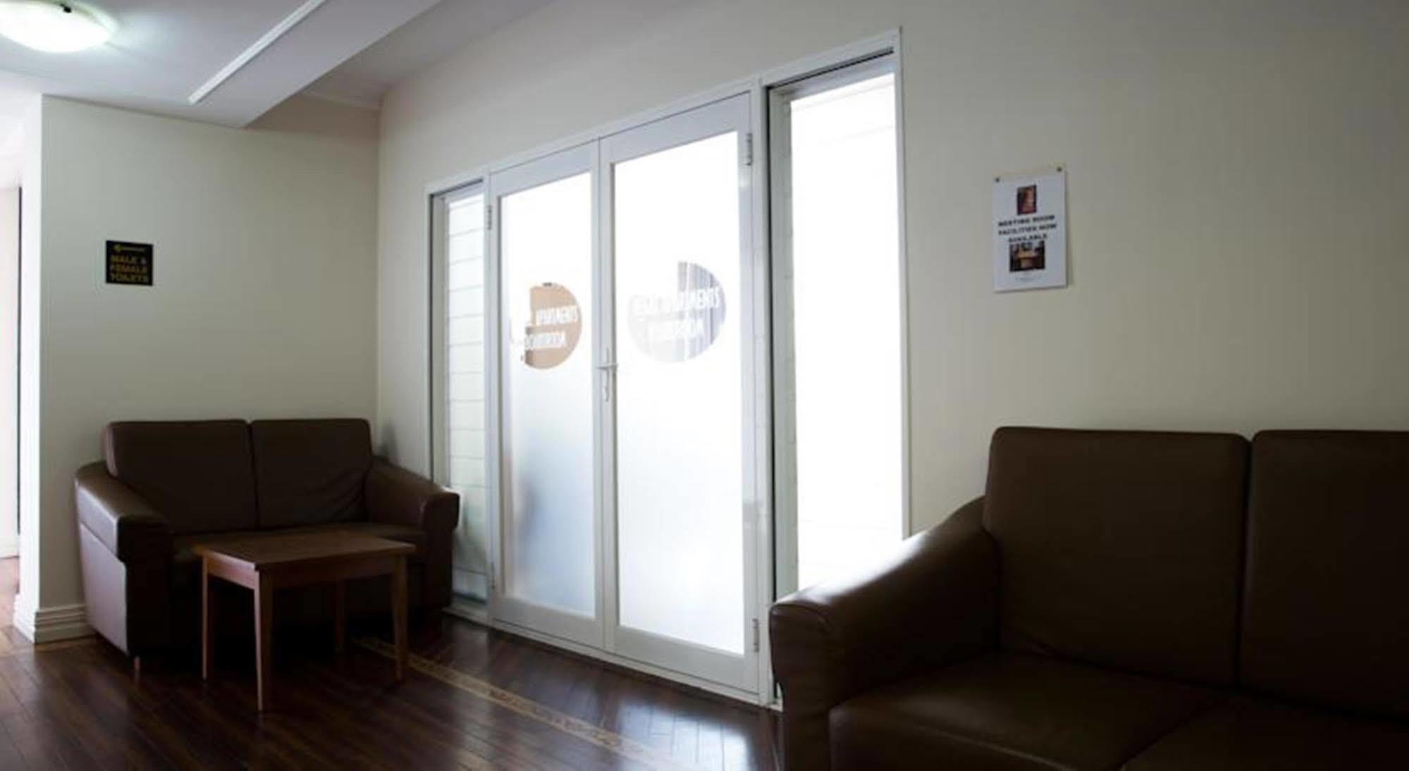 بيرث Regal Apartments المظهر الخارجي الصورة