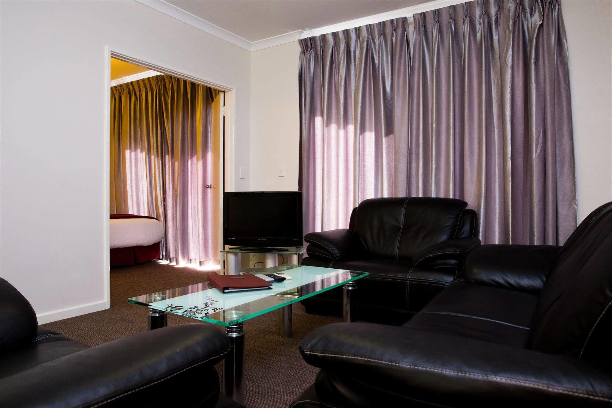 بيرث Regal Apartments المظهر الخارجي الصورة