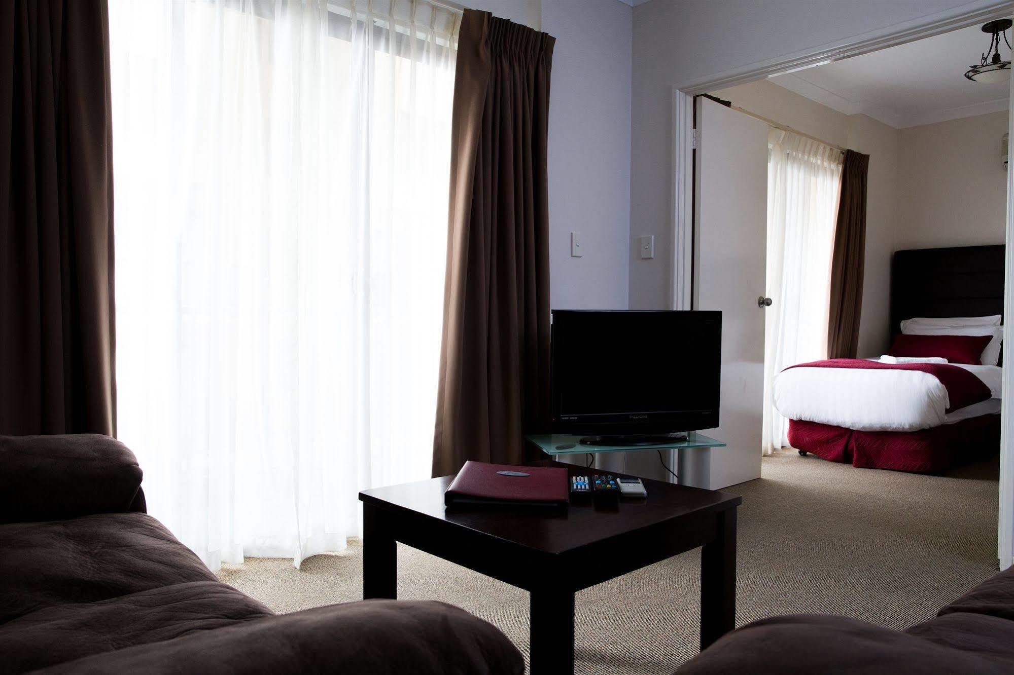 بيرث Regal Apartments المظهر الخارجي الصورة